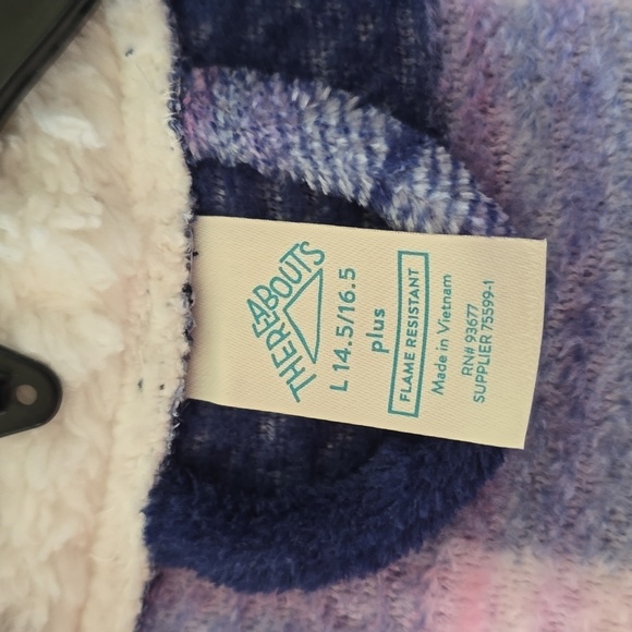 THEREABOUTS BLUE AND PINK PLAID GIRLS HOODED ROBE SIZE LARGE 14.5/16.5 PLUS - Picture 3 of 9